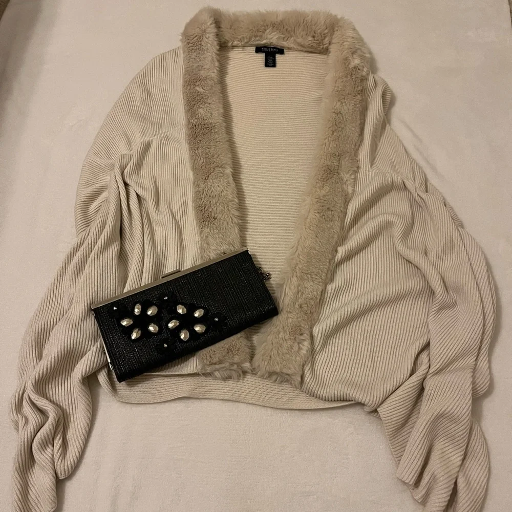 White House Black Market Faux Fur Cover Up - Picture 8 of 12